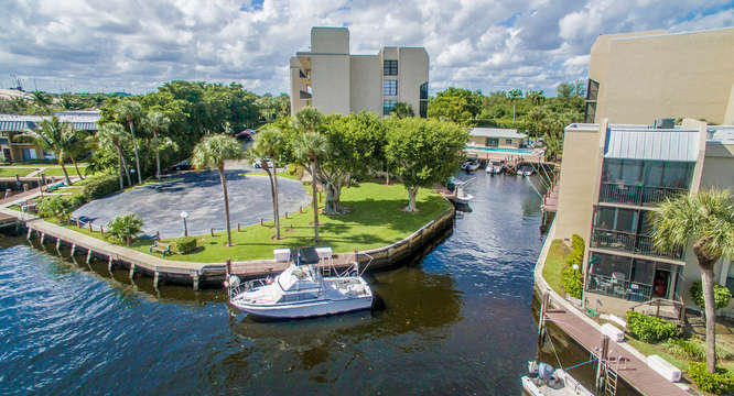 21 Royal Palm Way, Unit 204 Boca Raton, FL 33432 - Photo 13 of 25 21 Royal Palm Way Unit 204-small-013-15-