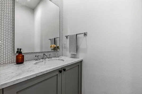 $1,400,000 | 2512 Watkins Way, Austin, TX 78746