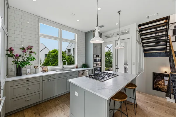 $1,400,000 | 2512 Watkins Way, Austin, TX 78746