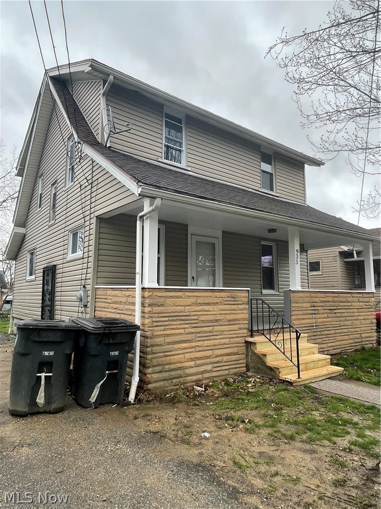 933 Inman Street Akron, OH 44306 - Photo 25 of 25 View of front of property with covered porch