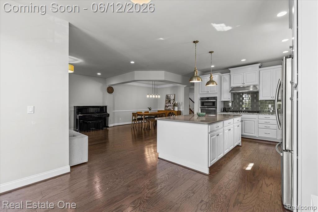 42829 Cardinal Way Novi, MI 48375 - Photo 19 of 50