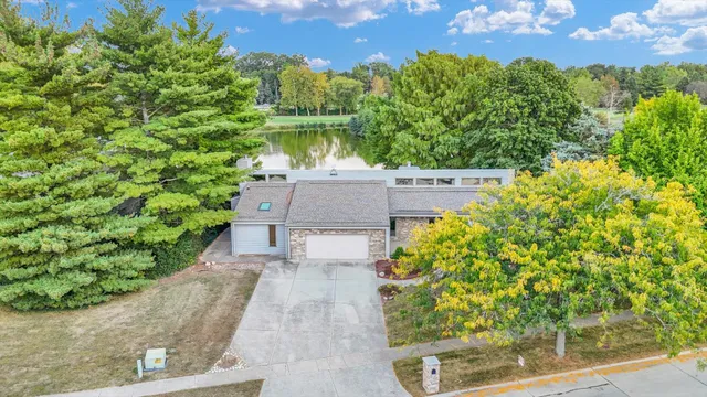 $689,000 | 2012 Byrnebruk Drive, Champaign, IL 61822