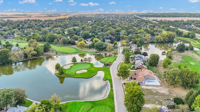 $689,000 | 2012 Byrnebruk Drive, Champaign, IL 61822