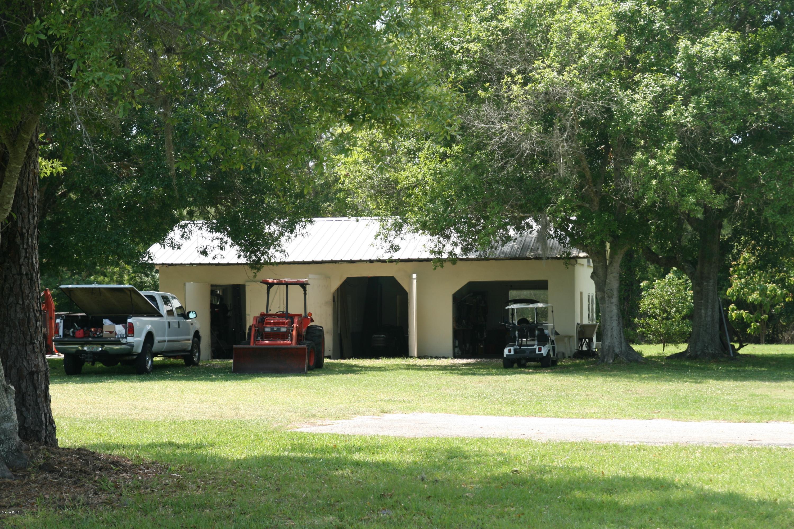4303 Rayburn Road Cocoa, FL 32926 - Photo 16 of 26 barn