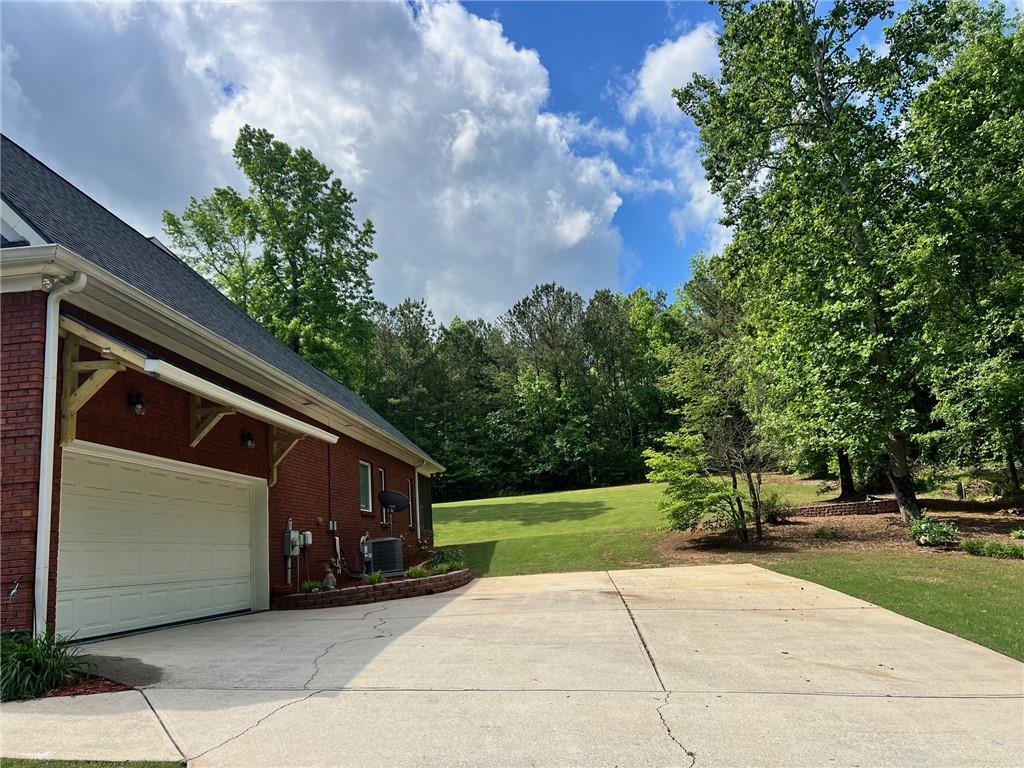 194 Sweet Water Ridge Hoschton, GA 30548 - Photo 4 of 35