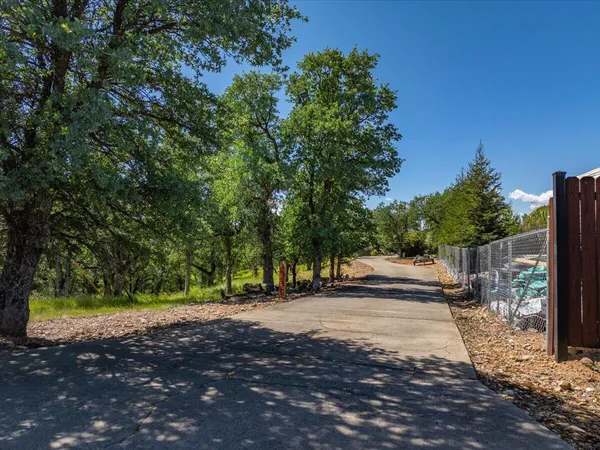 $365,000 | 19425 Bonanza King Drive, Cottonwood, CA 96022
