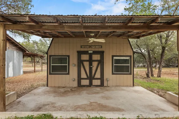$600,000 | 122 Winding Creek Road, Spicewood, TX 78669