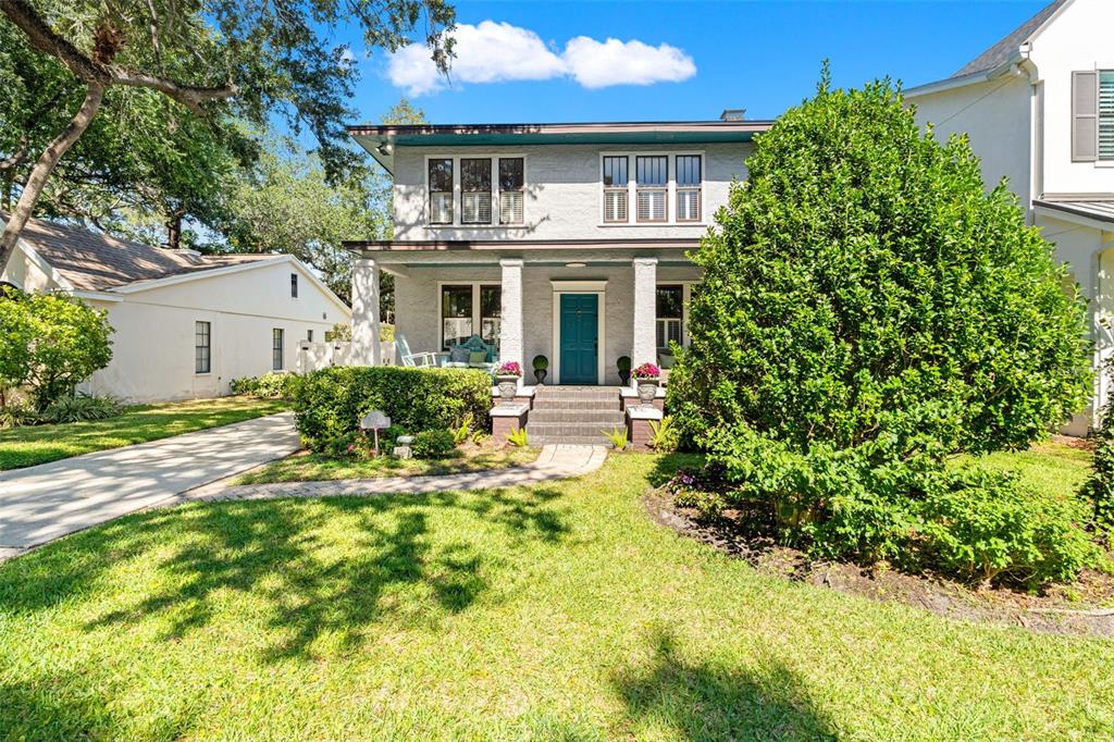 212 South Coolidge Avenue Tampa, FL 33609 - Photo 35 of 37 a front view of a house with a yard