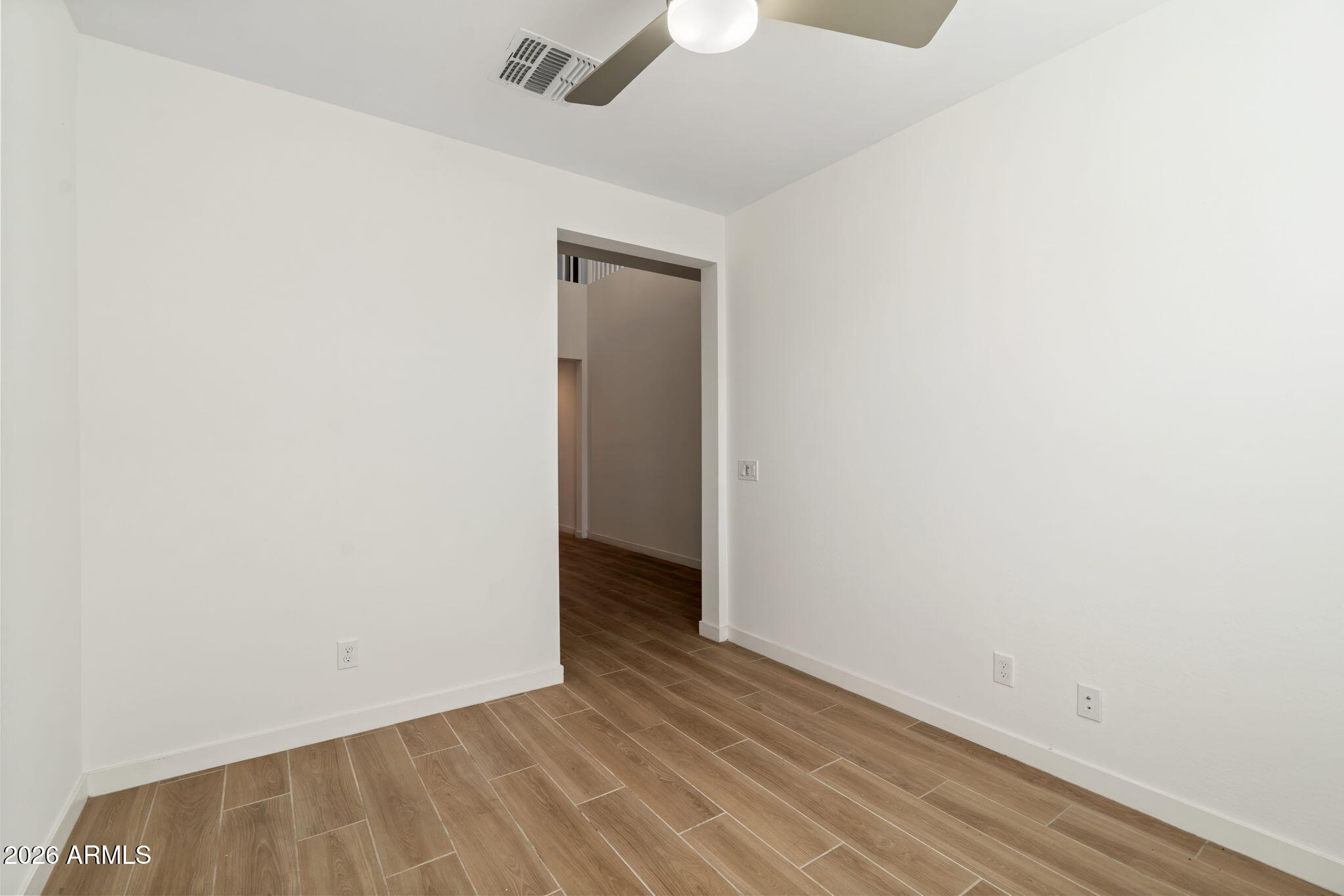 6455 North 17th Place Phoenix, AZ 85016 - Photo 6 of 51 7-web-or-mls-DSC_3007