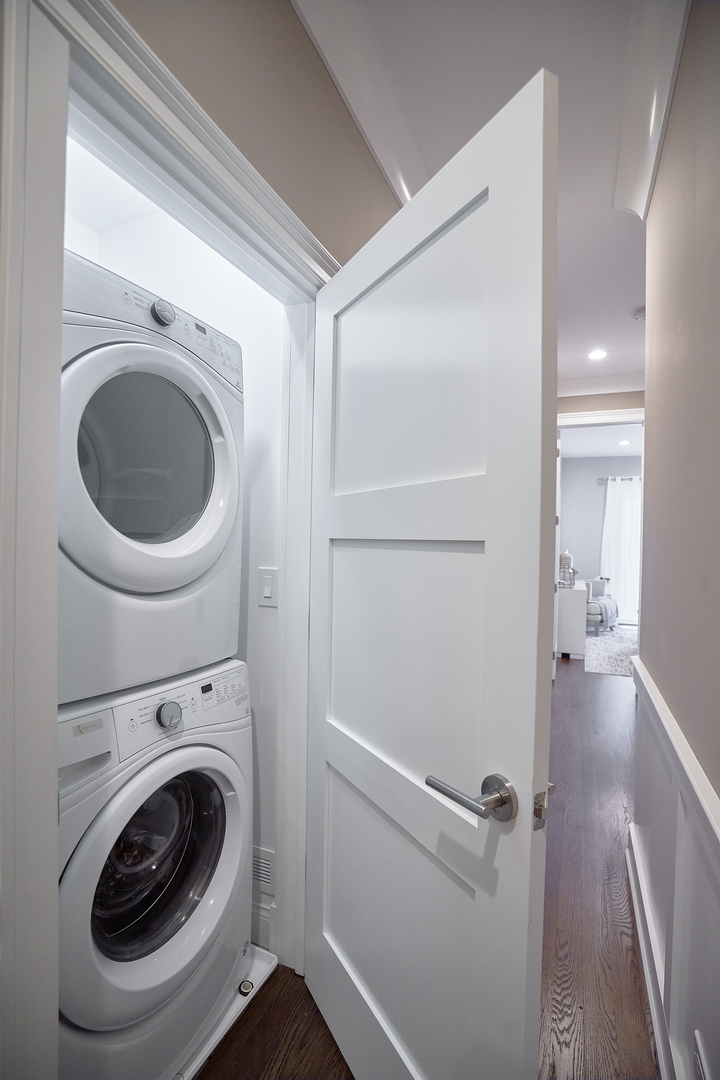 3044 North Racine Avenue, Unit 2 Chicago, IL 60657 - Photo 24 of 27 a utility room with dryer and washer