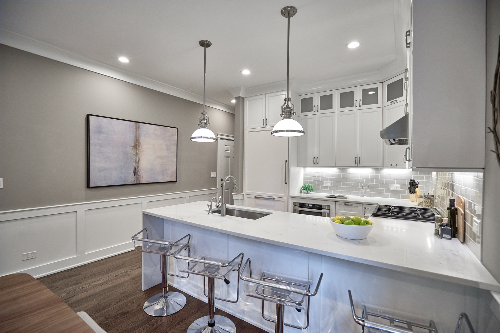 3044 North Racine Avenue, Unit 2 Chicago, IL 60657 - Photo 4 of 27 a large kitchen with a table and chairs
