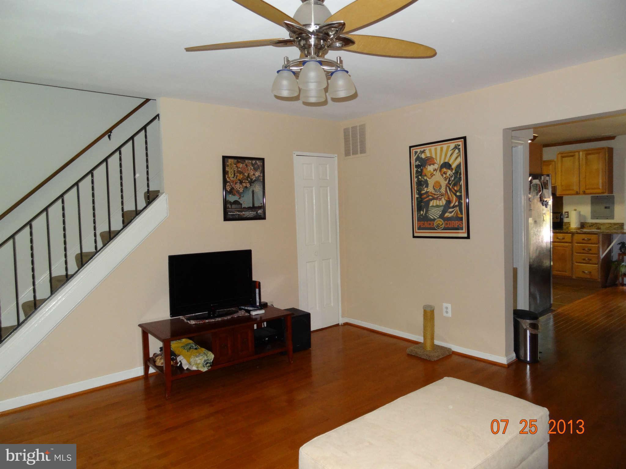 9233 Hood Road Manassas, VA 20110 - Photo 20 of 23 Family Room