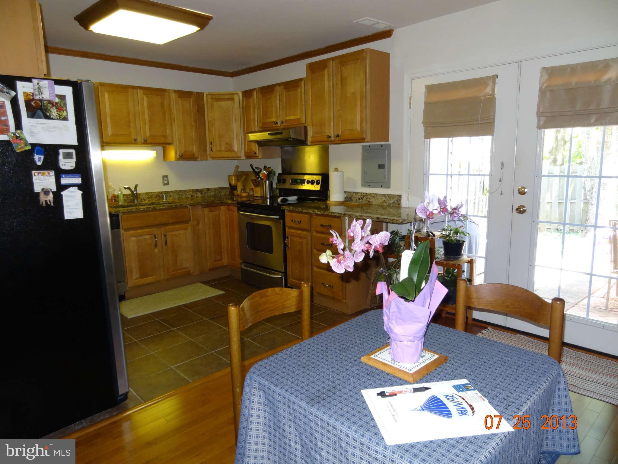 9233 Hood Road Manassas, VA 20110 - Photo 21 of 23 Kitchen
