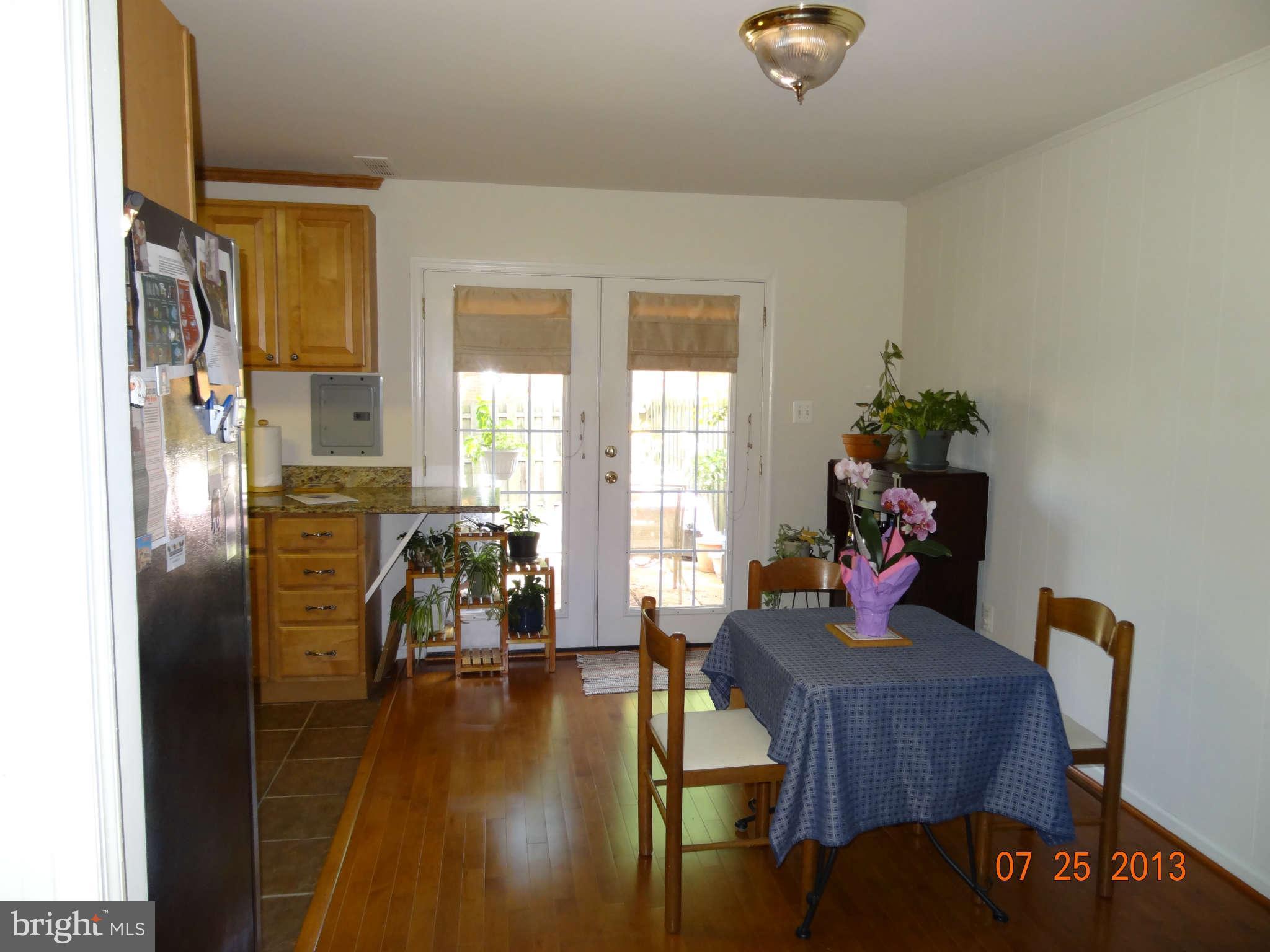 9233 Hood Road Manassas, VA 20110 - Photo 6 of 23 Kitchen