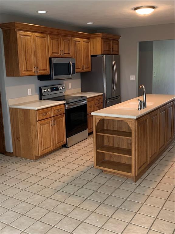 187 Monkey Wrench Road Irwin, PA 15642 - Photo 3 of 22