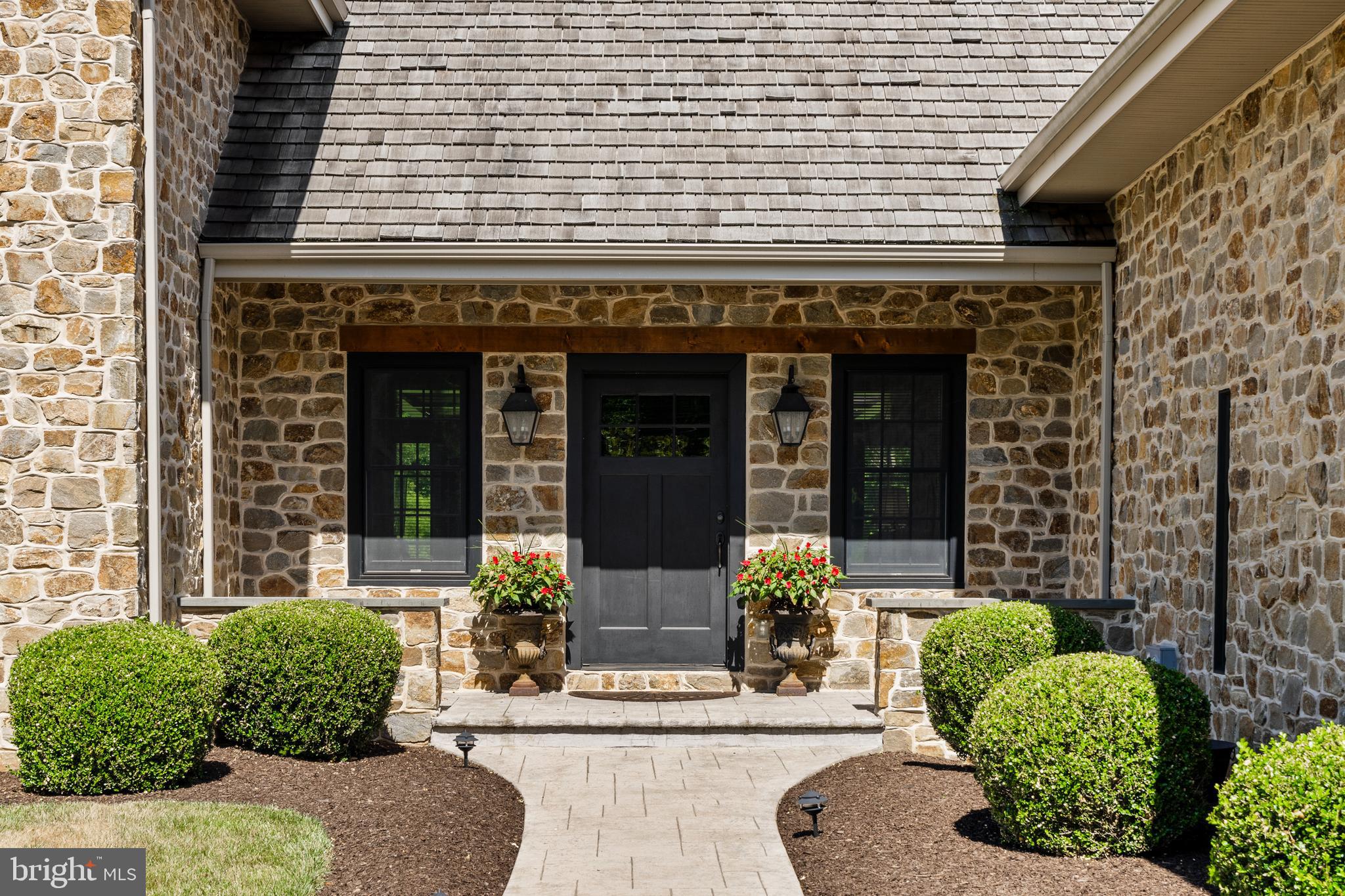 617 Sugartown Road Malvern, PA 19355 - Photo 3 of 34