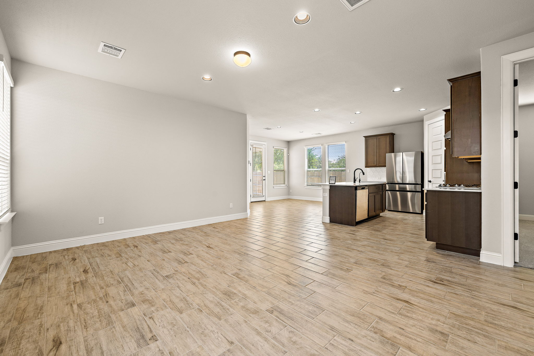 232 Stone Cyn Drive Georgetown, TX 78628 - Photo 5 of 39