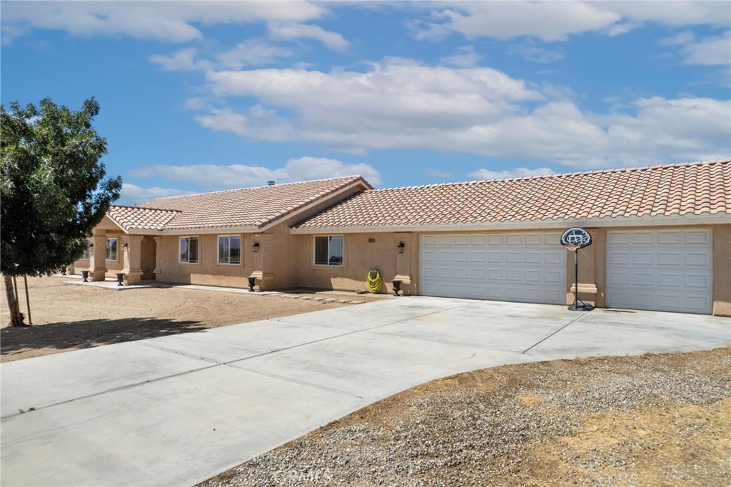 11385 Trinity Road Oak Hills, CA 92344 - Photo 3 of 38