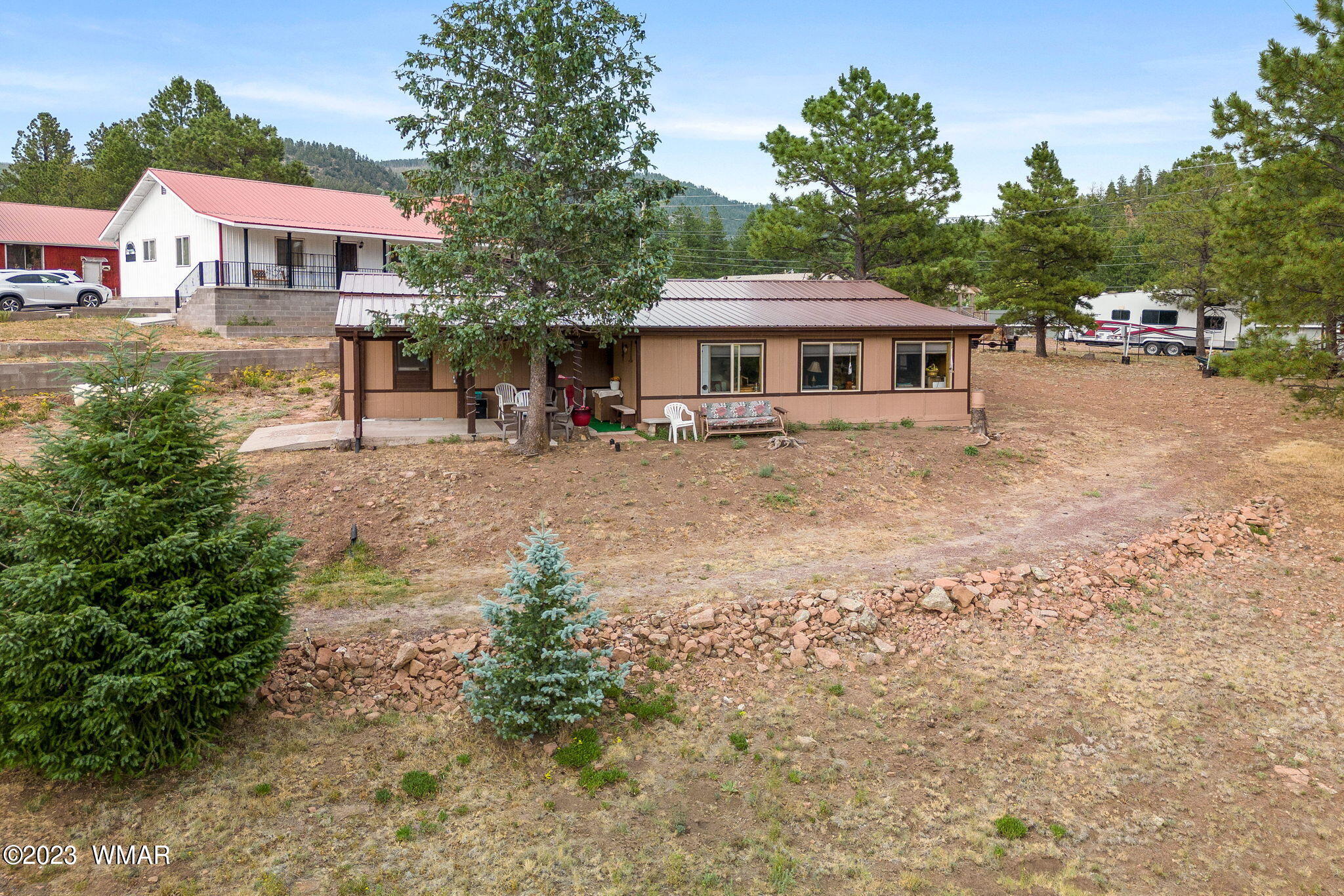 20 County Road 2140 Alpine, AZ 85920 - Photo 4 of 32 a view of a house with a yard