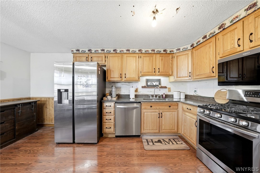 4528 Roundtree Road Hamburg, NY 14075 - Photo 13 of 50