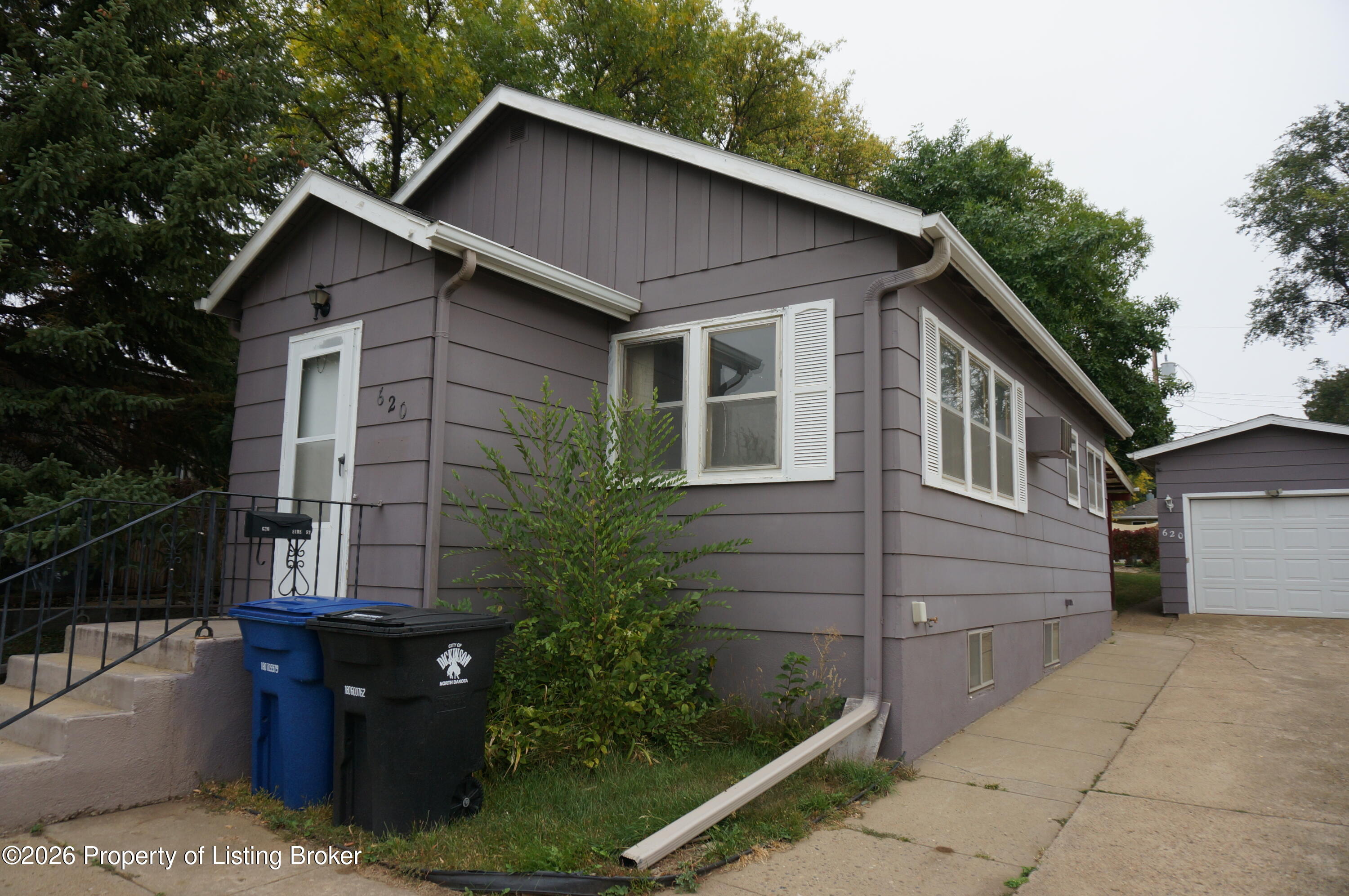 620 Sims Street Dickinson, ND 58601 - Photo 2 of 22 Gallery Image 2