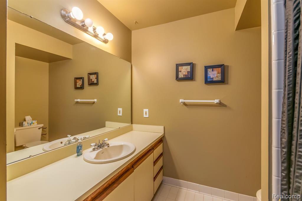 1504 Meadowside Drive Rochester Hills, MI 48307 - Photo 23 of 26