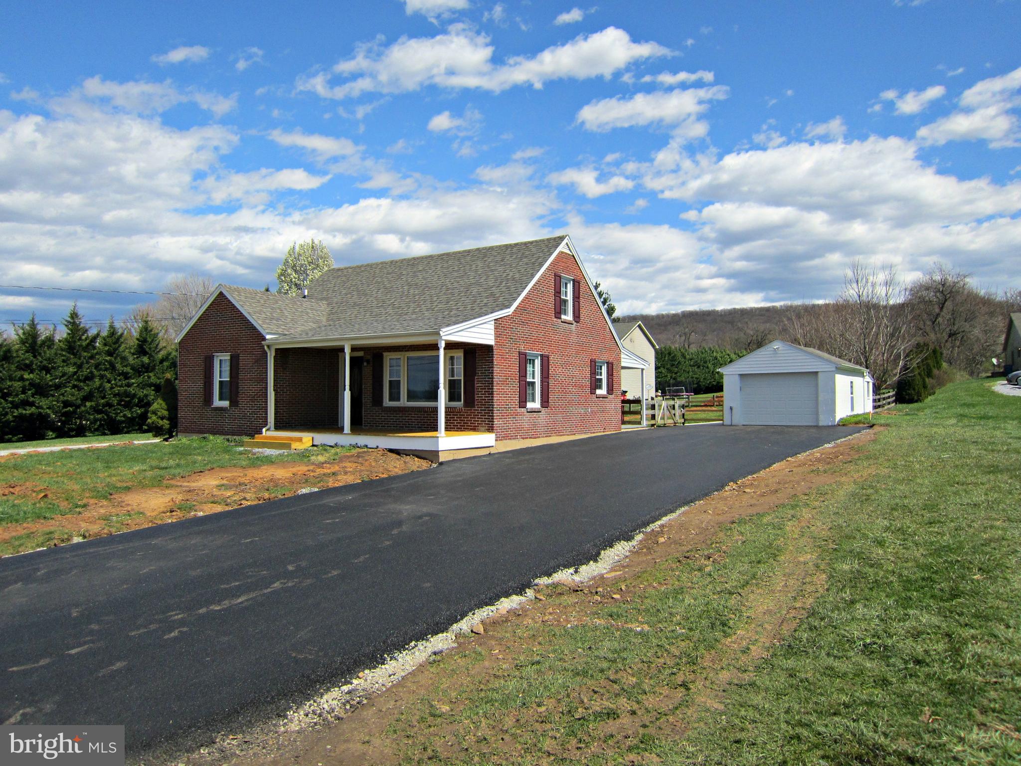 8015 Mapleville Road Boonsboro, MD 21713 - Photo 2 of 22 Cute as a button