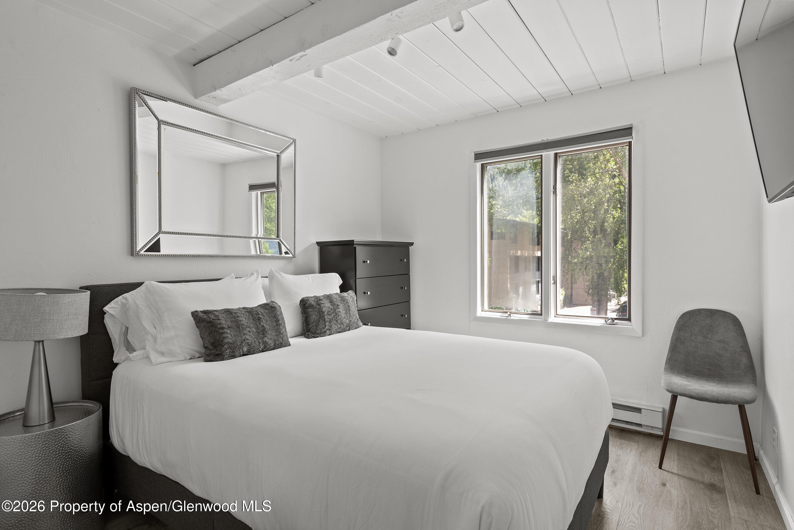 1024 East Cooper Avenue, Unit 2 Aspen, CO 81611 - Photo 19 of 25 Guestroom 1