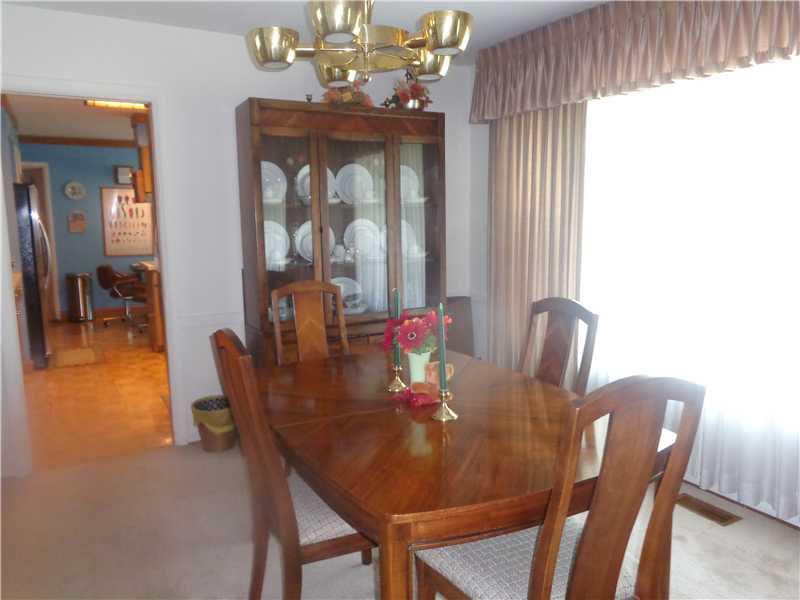 4704 Radnor Road Indianapolis, IN 46226 - Photo 5 of 24 Gallery Image 5