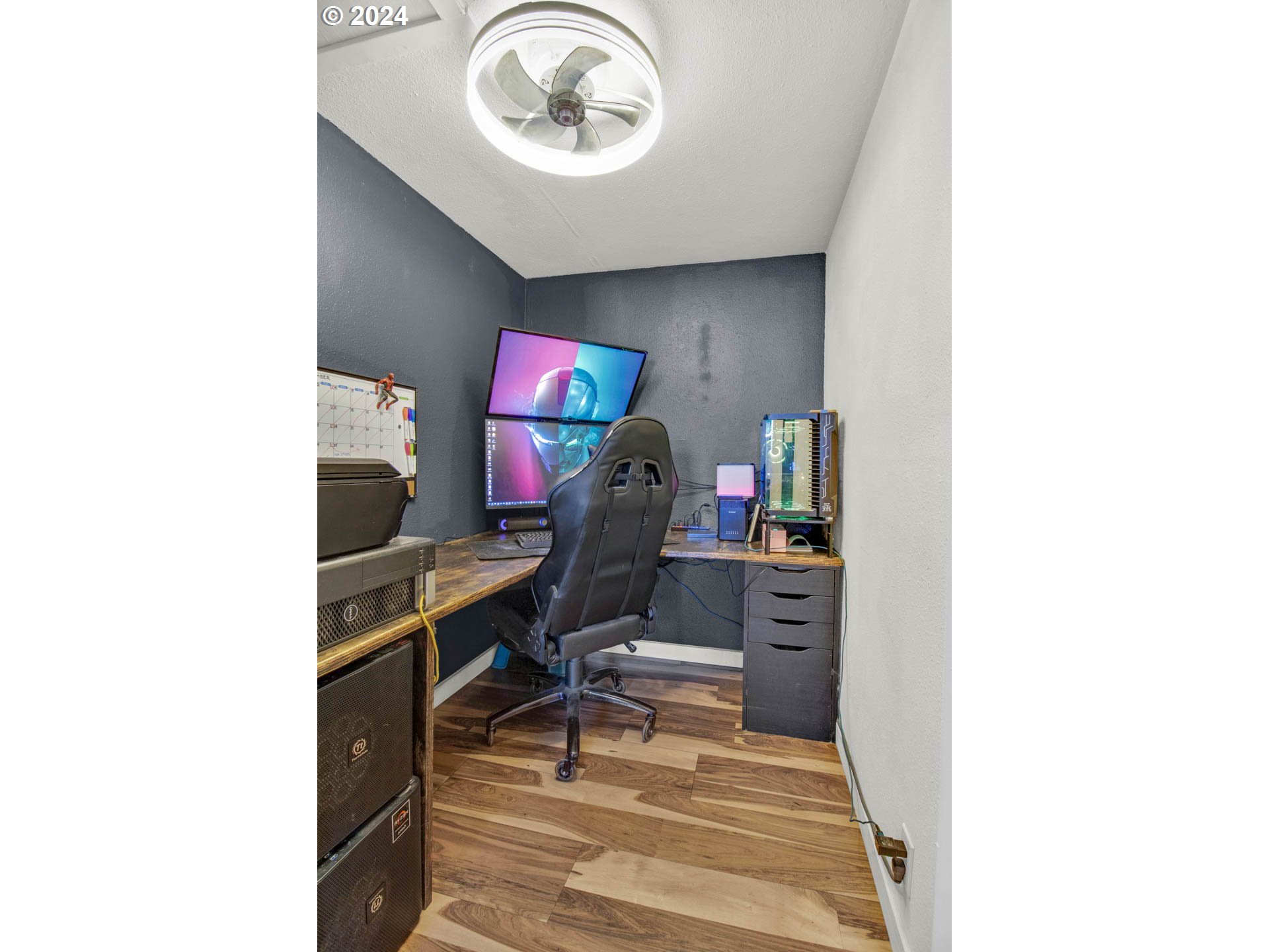 3455 Concord Street Eugene, OR 97402 - Photo 33 of 47 a view of a hallway with workspace