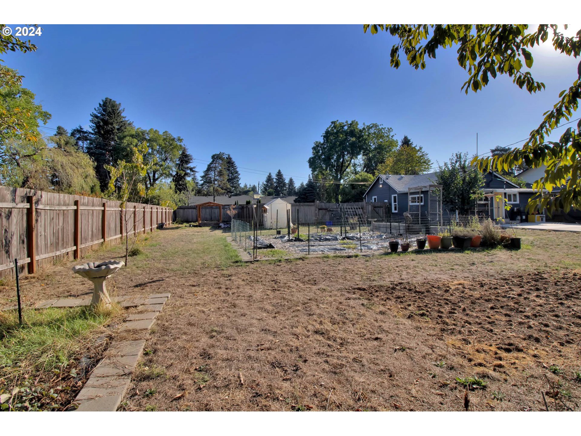 3455 Concord Street Eugene, OR 97402 - Photo 42 of 47 a view of outdoor space yard and a tree