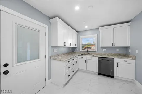 $329,000 | 1956 Indian Creek Drive, North Fort Myers, FL 33917