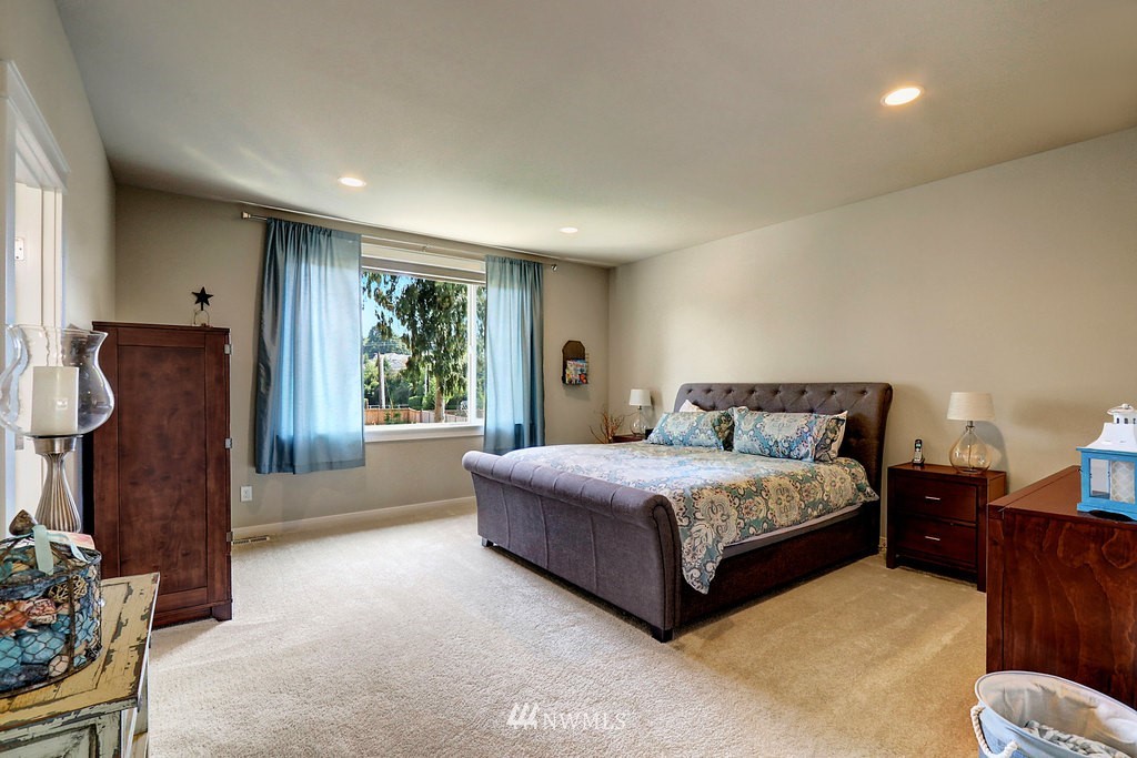 22025 38th Avenue Southeast Bothell, WA 98021 - Photo 14 of 25