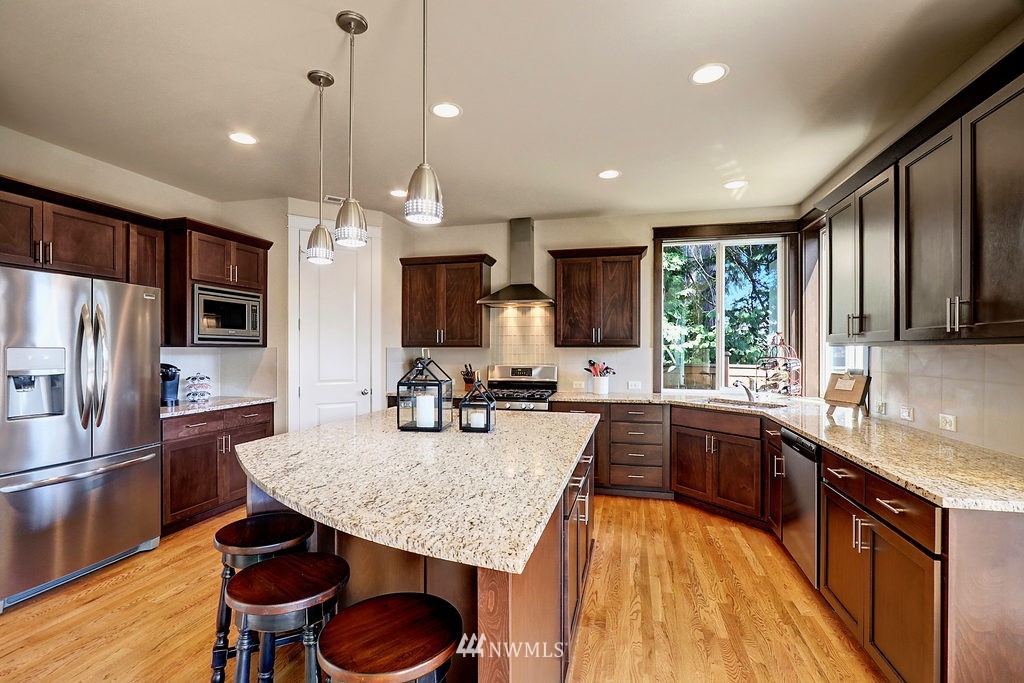 22025 38th Avenue Southeast Bothell, WA 98021 - Photo 5 of 25