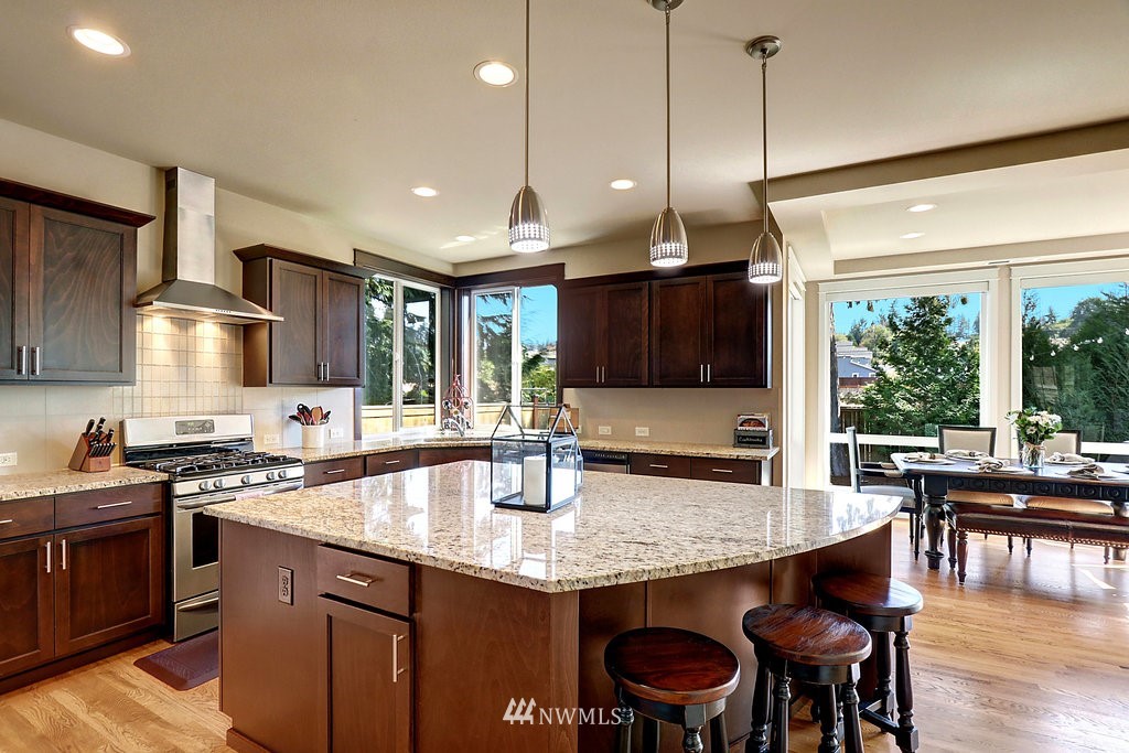22025 38th Avenue Southeast Bothell, WA 98021 - Photo 6 of 25