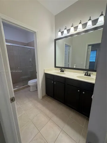 $4,700 | 17145 Southwest 92nd Street, Unit 17145, Miami, FL 33196