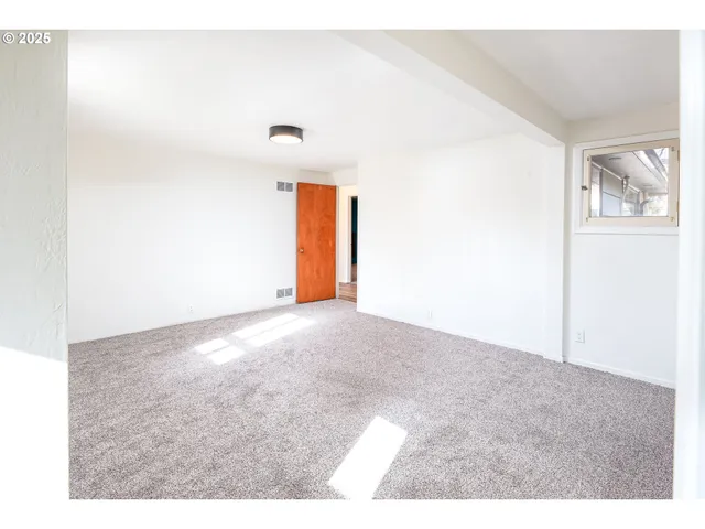 $410,000 | 1090 Nyssa Street, Junction City, OR 97448