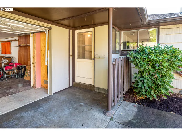 $410,000 | 1090 Nyssa Street, Junction City, OR 97448