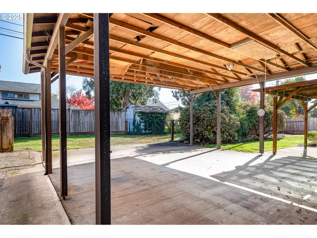 $410,000 | 1090 Nyssa Street, Junction City, OR 97448