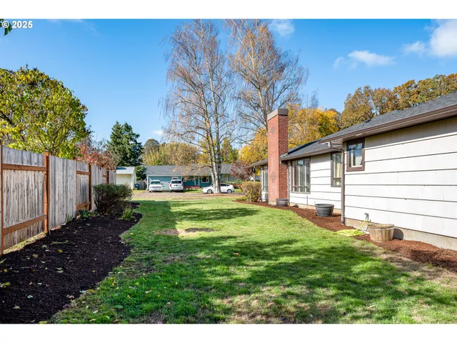 $410,000 | 1090 Nyssa Street, Junction City, OR 97448