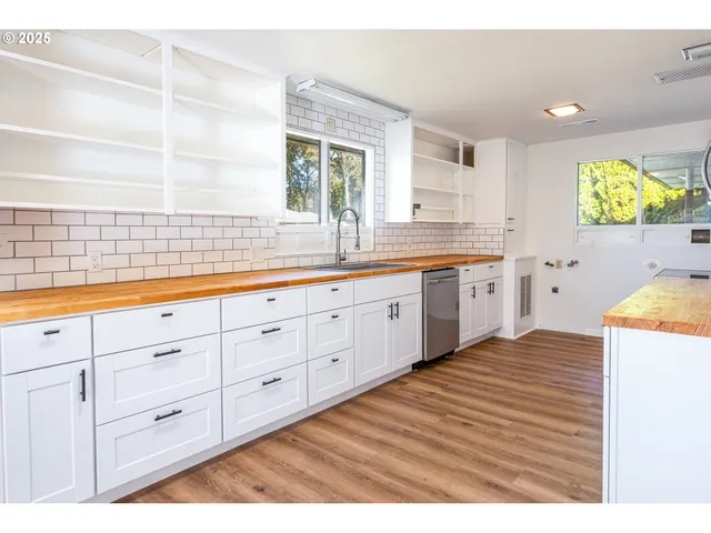 $410,000 | 1090 Nyssa Street, Junction City, OR 97448