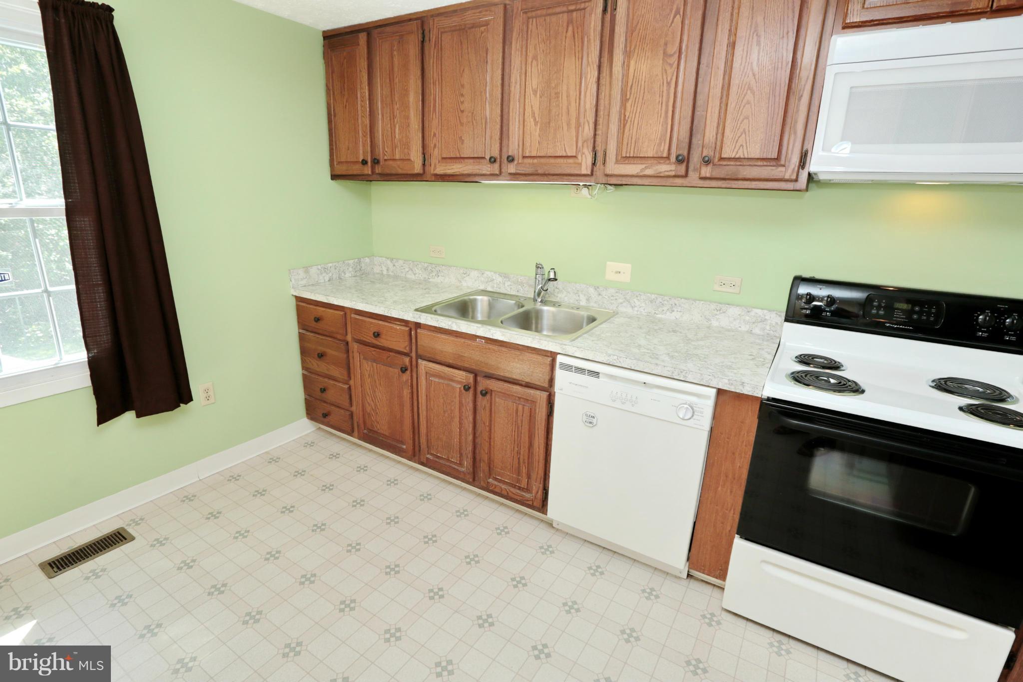 1903 Michael Road Waldorf, MD 20601 - Photo 4 of 30 Kitchen