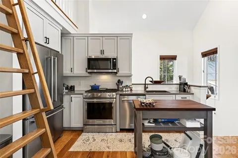 $610,000 | 9 Fay Jones Lane, Black Mountain, NC 28711