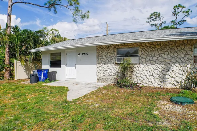 $1,350 | 19091 Holly Road, Fort Myers, FL 33967