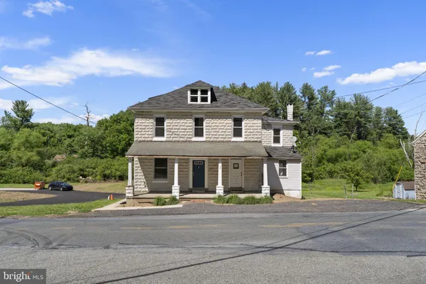 $2,100 | 99 Race Street, Unit 2, Bechtelsville, PA 19505