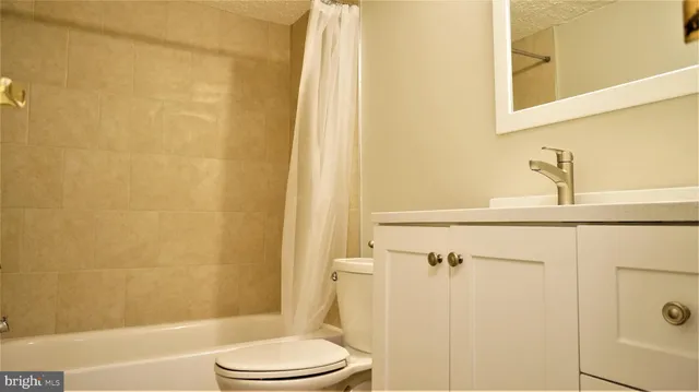 $1,925 | 11818 Breton Court, Unit 1A, Reston, VA 20191