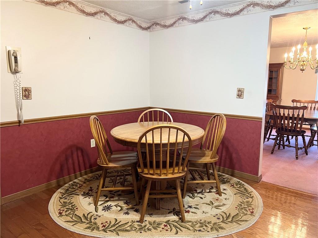 2850 Edgecliff Road, Unit 35 Lower Burrell, PA 15068 - Photo 10 of 27 Eat-in kitchen.
