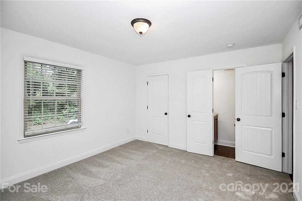 4921 Park Road, Unit D Charlotte, NC 28209 - Photo 13 of 21 Gallery Image 13