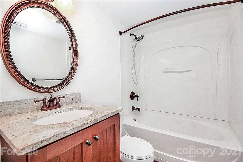 4921 Park Road, Unit D Charlotte, NC 28209 - Photo 16 of 21 Gallery Image 16