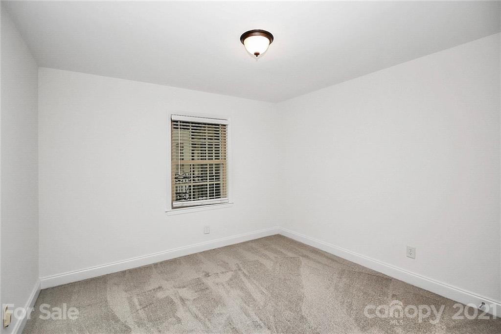 4921 Park Road, Unit D Charlotte, NC 28209 - Photo 17 of 21 Gallery Image 17